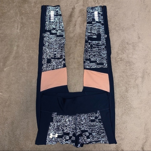 Under Armour Heat Gear and Velocity 7/8 Leggings Size Small Bundle - Picture 8 of 16
